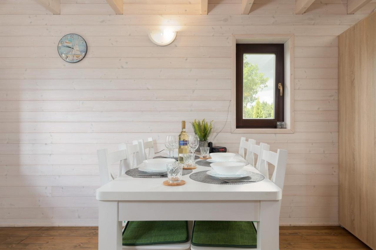 Strzezenice Domek Wakacyjny By Noclegi Renters Εξωτερικό φωτογραφία