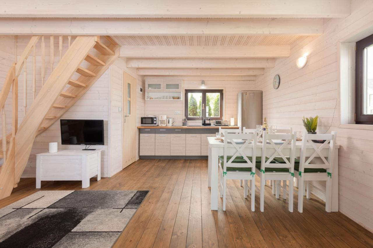 Strzezenice Domek Wakacyjny By Noclegi Renters Εξωτερικό φωτογραφία